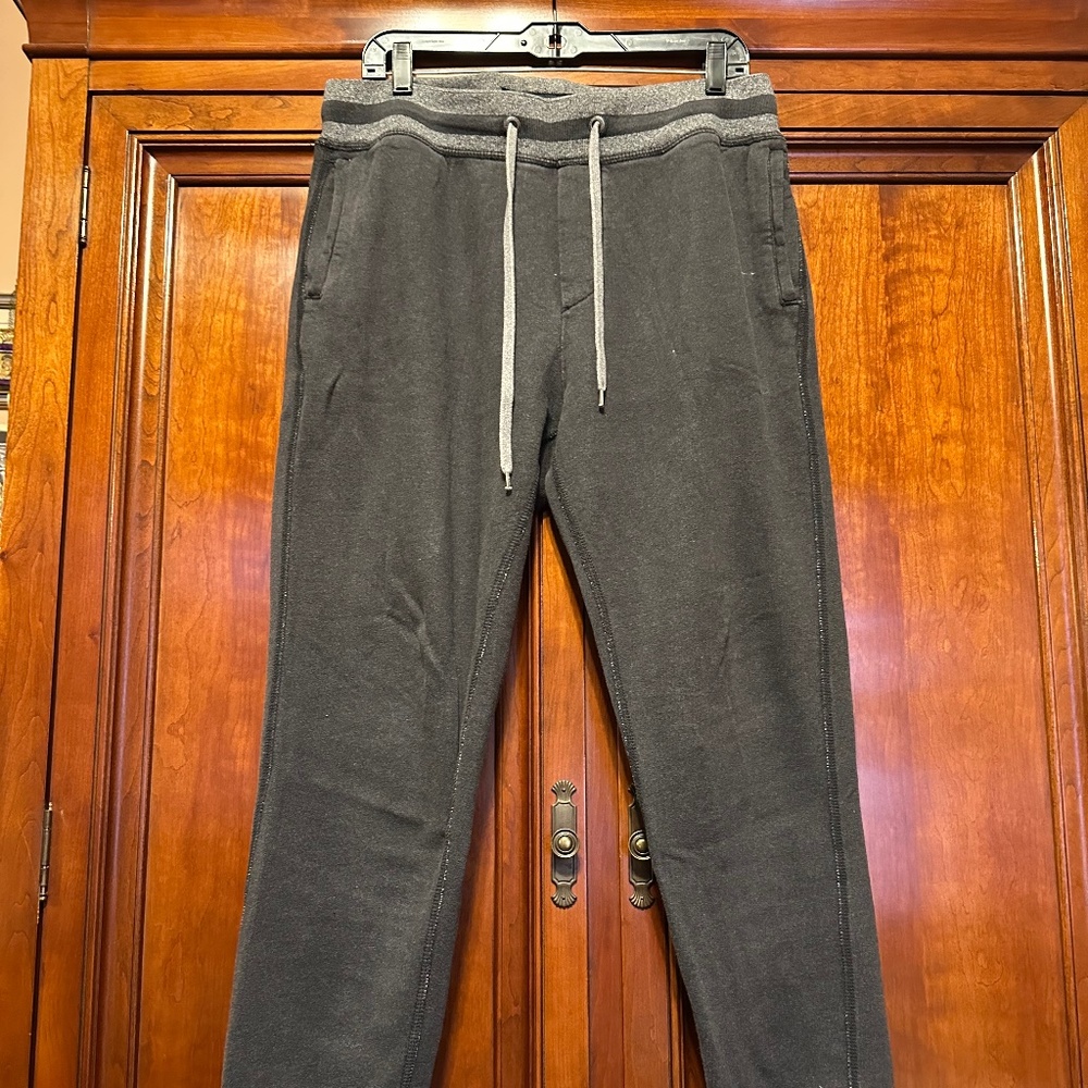 American Eagle Men's Jogger Size Medium